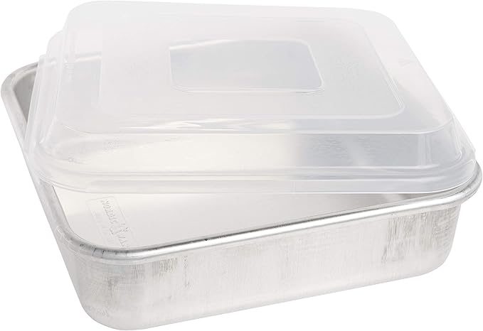 9 x 9 Inch Aluminum Square Cake Pan with Lid | High-Sided Baking Pan with BPA-Free Plastic Cover | Ideal for Cakes, Brownies, Bakes, and Transporting Treats